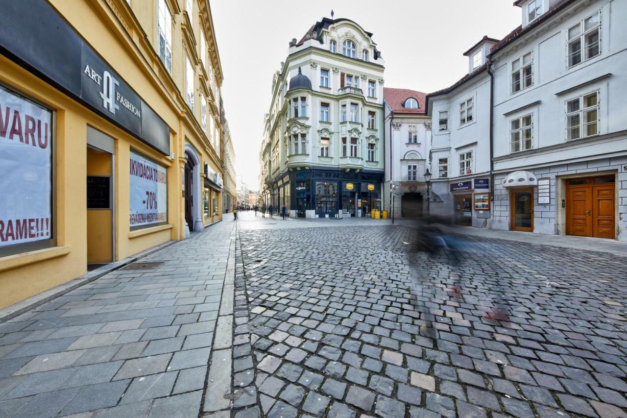 Pikachu'S Gallery - Historical Old Town Bratislava Apartment Exterior photo