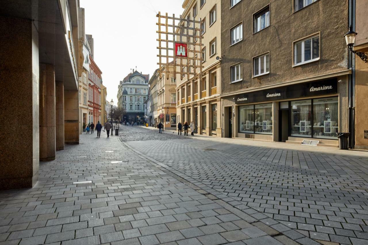 Pikachu'S Gallery - Historical Old Town Bratislava Apartment Exterior photo